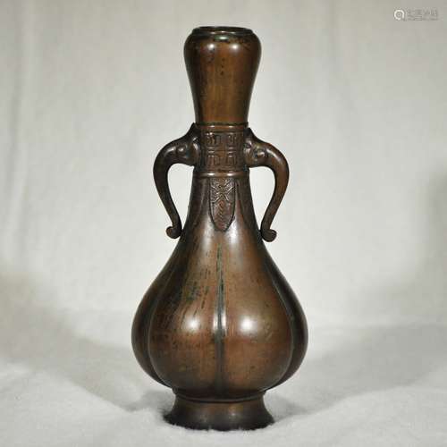 QING D., A BRONZE VASE