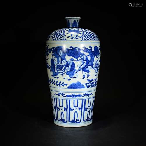 A BLUE AND WHITE FIGURAL MEIPING VASE