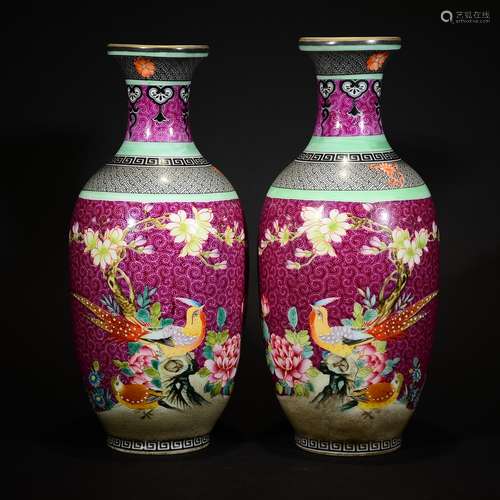 REPUBLIC PERIOD, A PAIR OF CLOISONNE VASE WITH FLOWER AND CHICKEN PATTERN