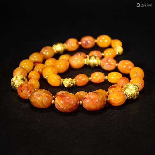 A BEESWAX BEADS NECKLACE