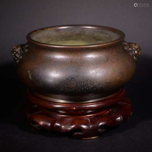 QING D., A BRONZE CENSER WITH WOOD STAND