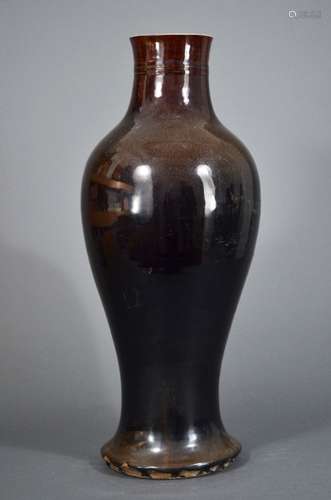 QING D., A BROWN GLAZED LONG NECK VASE