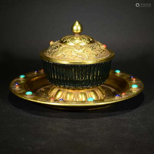 QING D., A GILT BRONZE INLAID GEM JADE CUP WITH GILT LID