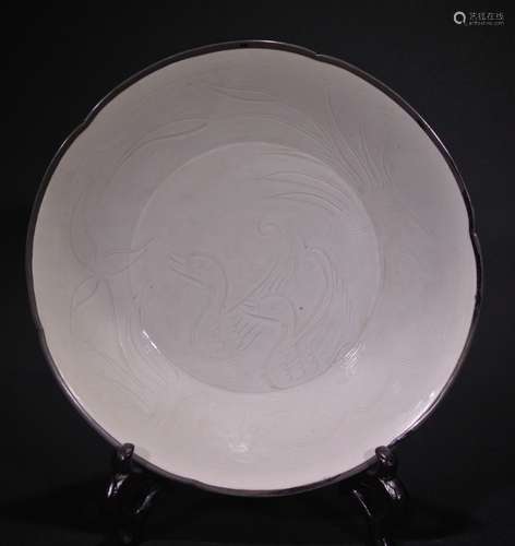 A DING WARE CARVED DISH