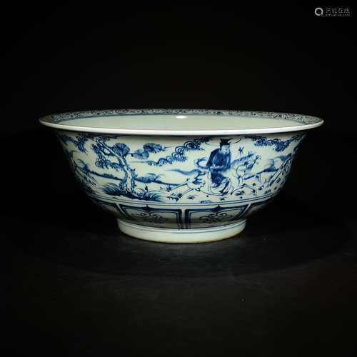 A BLUE AND WHITE MASSIVE BOWL