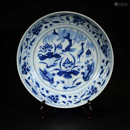 MING D., A BLUE AND WHITE FLORAL PLATE