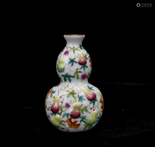 Chinese Famille Rose Double Gourd Vase.