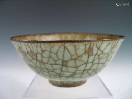 Chinese Ge Ware Porcelain Tea Bowl, Possibly Song Dynasty.