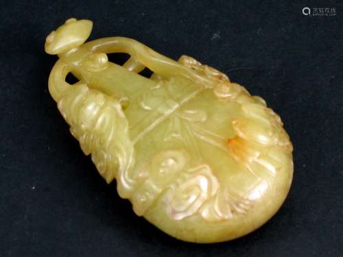 Carved Chinese Yellow Jade Toggle, Qing Dynasty.