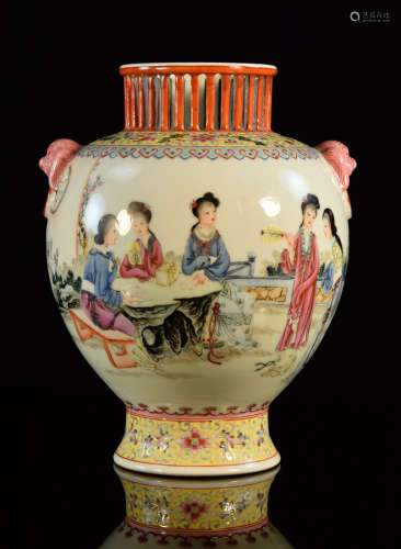 Chinese Porcelain Vase with Foolion Mask Scene