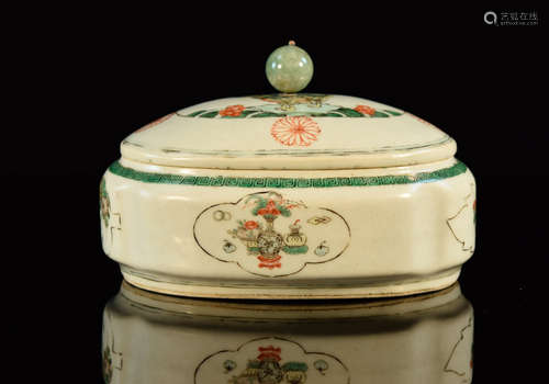 Chinese Export Porcelain Bowl with Jadeite Finial