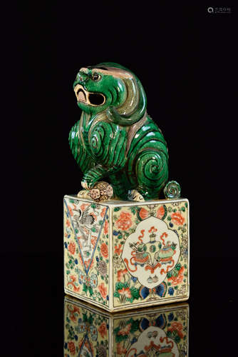 Chinese Famille Verte Porcelain Foolion