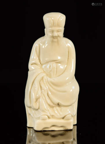 Chinese Dehua Porcelain Elder
