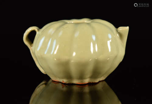 Chinese Celadon Porcelain Water Dropper