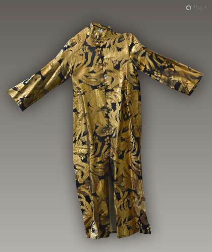 Japanese Silk Kimono Robe with Floral Scene