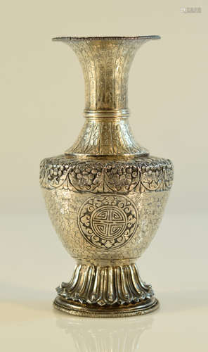 Chinese Tibetan Mongolia Silver Vase