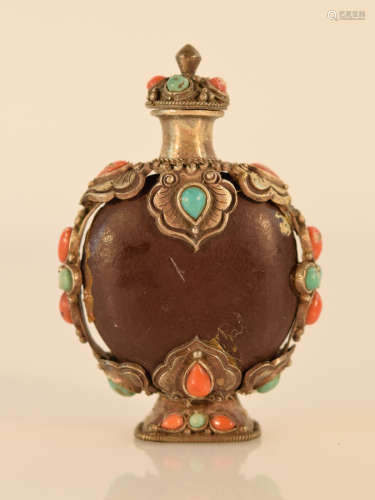 Chinese Silver and Nut Snuff Bottle