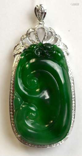 Chinese Green Jadeite, 18K Gold, & Diamond Pendant