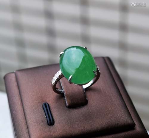 Lady's Jadeite Jade & Diamond Ring