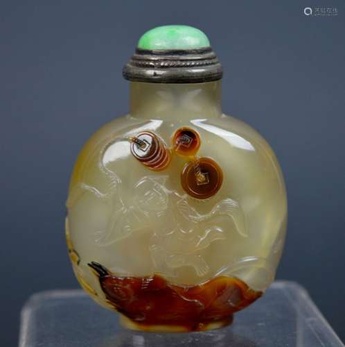 Good Chinese Suchow Carved Agate Liuhai Snuff