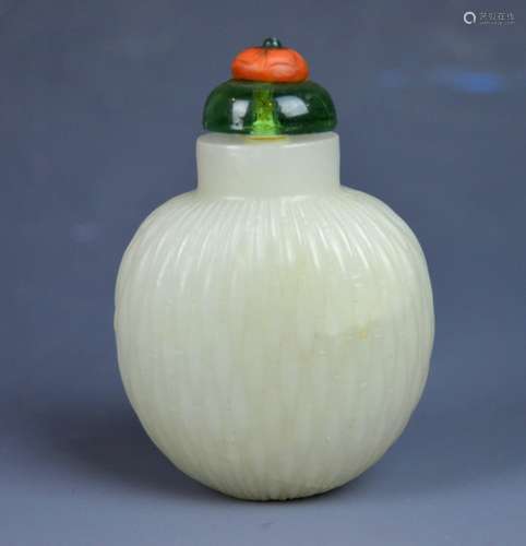 Chinese White Jade Basket Weave Snuff Bottle