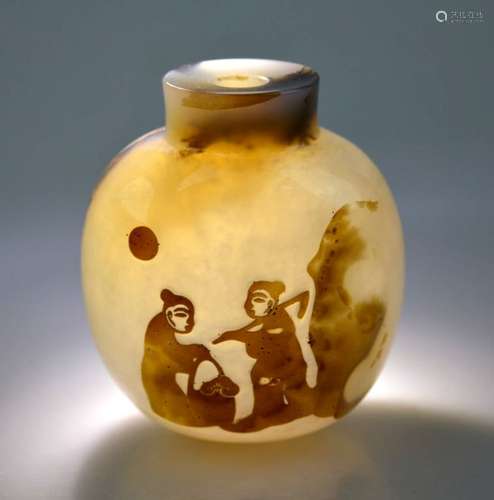 Fine Chinese Agate Snuff with Shadow Figures