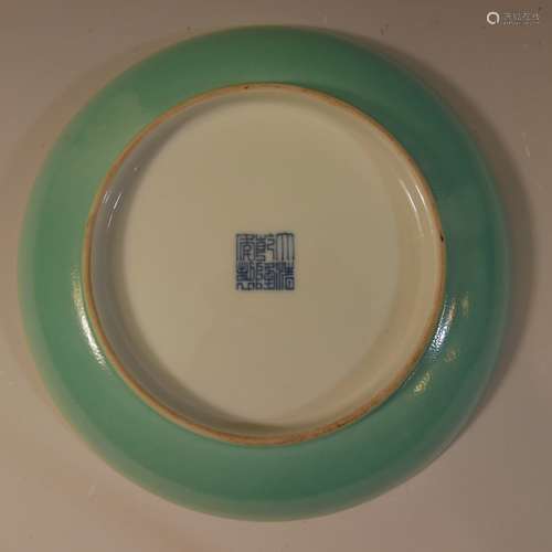 ANTIQUE CHINESE FAMILLE ROSE PORCELAIN PLATE - QIANLONG MARK REPUBLIC PERIOD