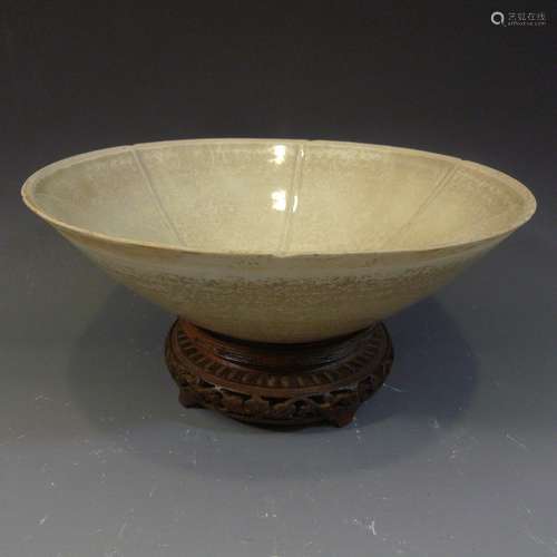 ANTIQUE CHINESE QINGBAI PORCELAIN BOWL SONG DYNASTY