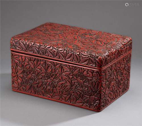 明 剔红牡丹纹文具盒