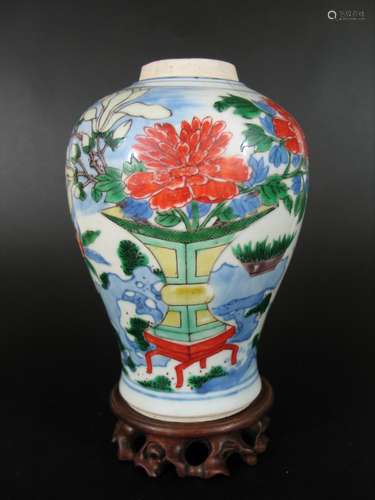 Antique Chinese Wucai Porcelain Baluster Vase, 17th