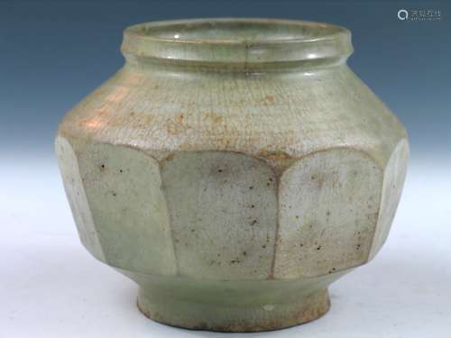 Antique Chinese Celadon Porcelain Jar, Song/Yuan Dynasty.