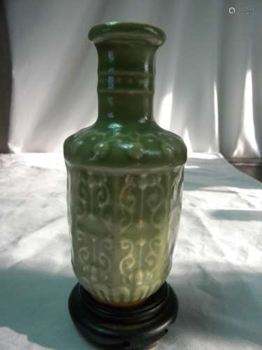 Antique Chinese Long Quan Vase