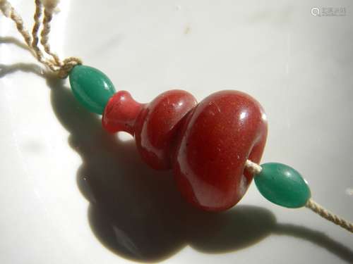 ANTIQUE CHINESE RED PEKING GLASS GOURD PENDANT