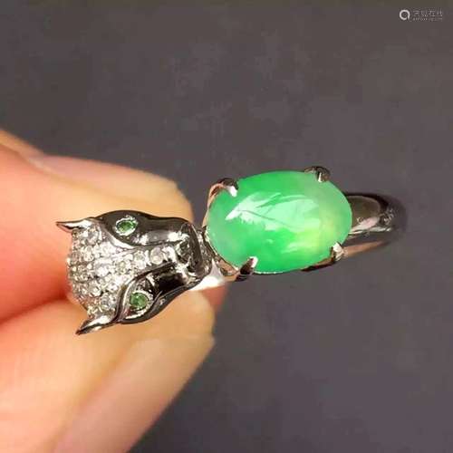 18K White Gold Jadeite Ring