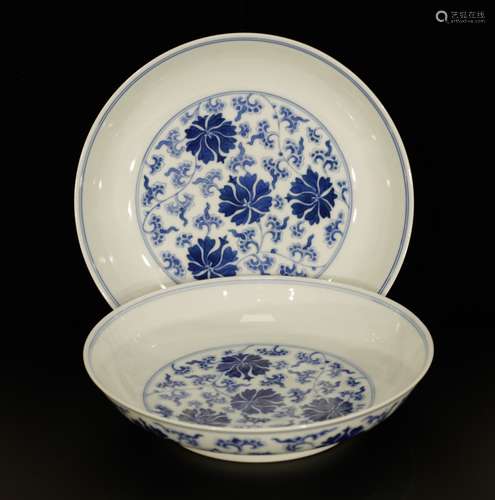 Pair of Qing Chinese Blue/White Plates