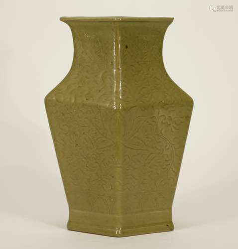 Chinese Green Glaze Porcelain Vase, 18th C.