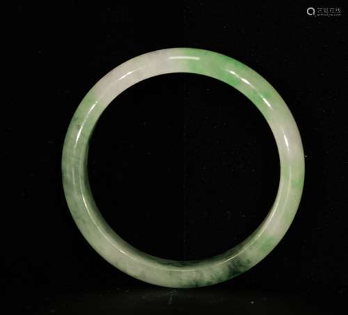 Chinese Jadeite Bangle