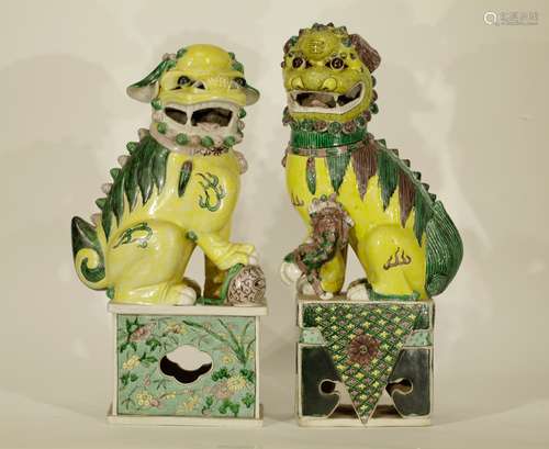 2 Pieces of Chinese Porcelain Foo Dogs