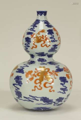 Chinese Gourd Shape Famille Rose Porcelain Vase