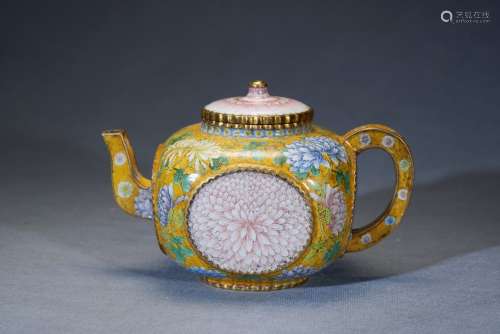 清 禦製銅胎畫琺瑯菊花紋茶壺
