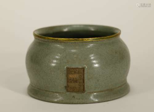 Chinese Ru Style Porcelain Brush Pot