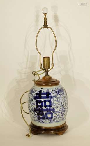 Chinese Porcelain Lamp