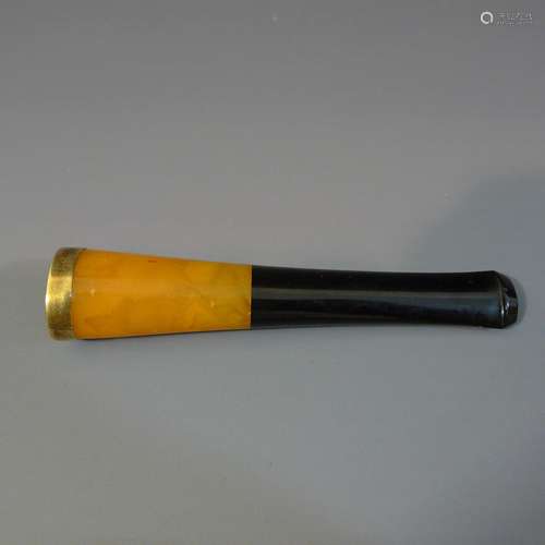 ANTIQUE AMBER MILA CIGARETTE HOLDER 14K GOLD