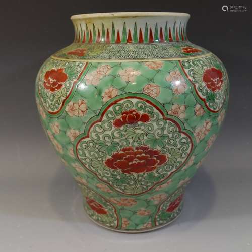 IMPORTANT CHINESE FAMILLE VERTE PORCELAIN JAR - MING DYNASTY