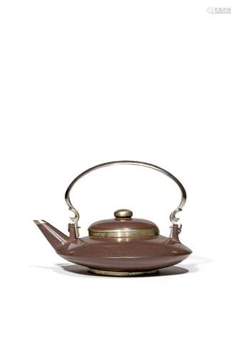 A CHINESE YIXING TEAPOT AND COVER