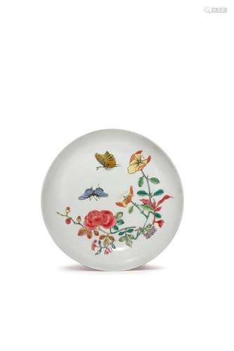 A SMALL CHINESE FAMILLE ROSE DISH