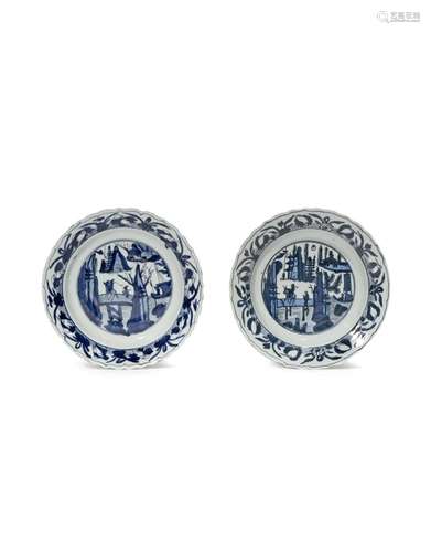 A PAIR OF SMALL CHINESE KRAAK PORCELAIN BLUE AND WHITE DISHES