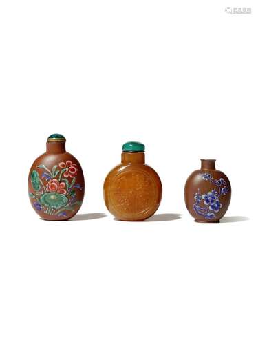 THREE CHINESE SNUFF BOTTLES