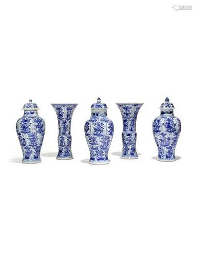 A CHINESE BLUE AND WHITE GARNITURE