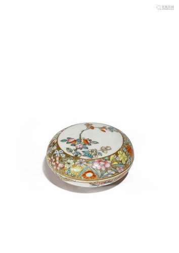 A CHINESE FAMILLE ROSE CIRCULAR SEAL PASTE BOX AND COVER